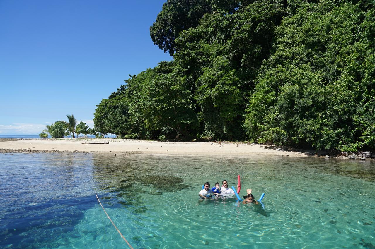 Liamo Reef Resort Kimbe Buitenkant foto